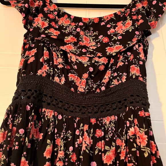 Ruffled Top Floral Mini Dress - Picture 2 of 4